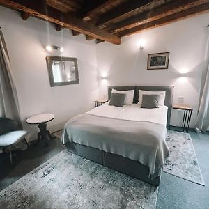 Annex King Room